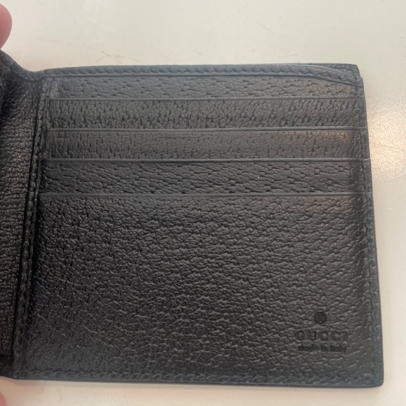 GUCCI MEN'S BLACK LEATHER GG MARMONT WALLET FOR SS24 - Picture 2 of 4